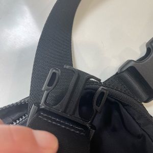Lululemon everywhere belt bag